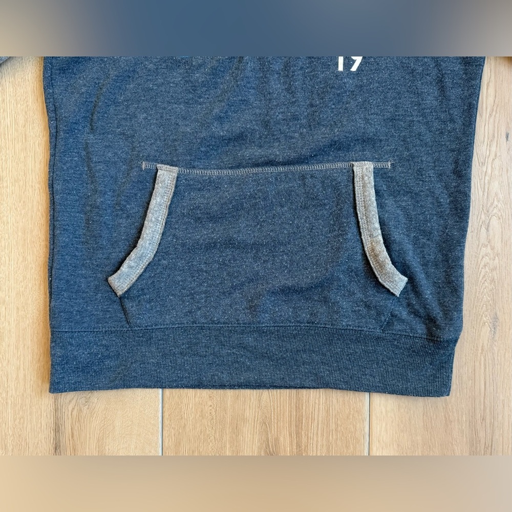 UCLA Bruins Hoodie Size S - Picture 7 of 8